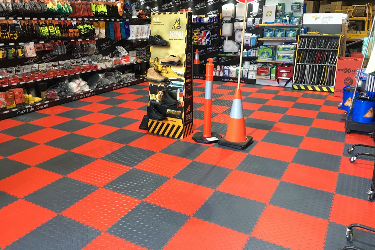 commercial-flooring-interlocking-chequered-tile